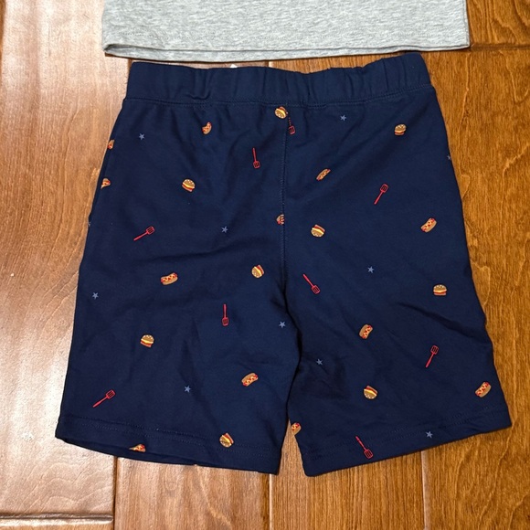 NWT Carters Size 5T Gray 'Chillin and Grillin' T-Shirt with Navy Shorts - Picture 3 of 3